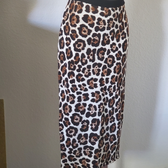 Michael Kors Leopard Midi Skirt - Picture 6 of 8